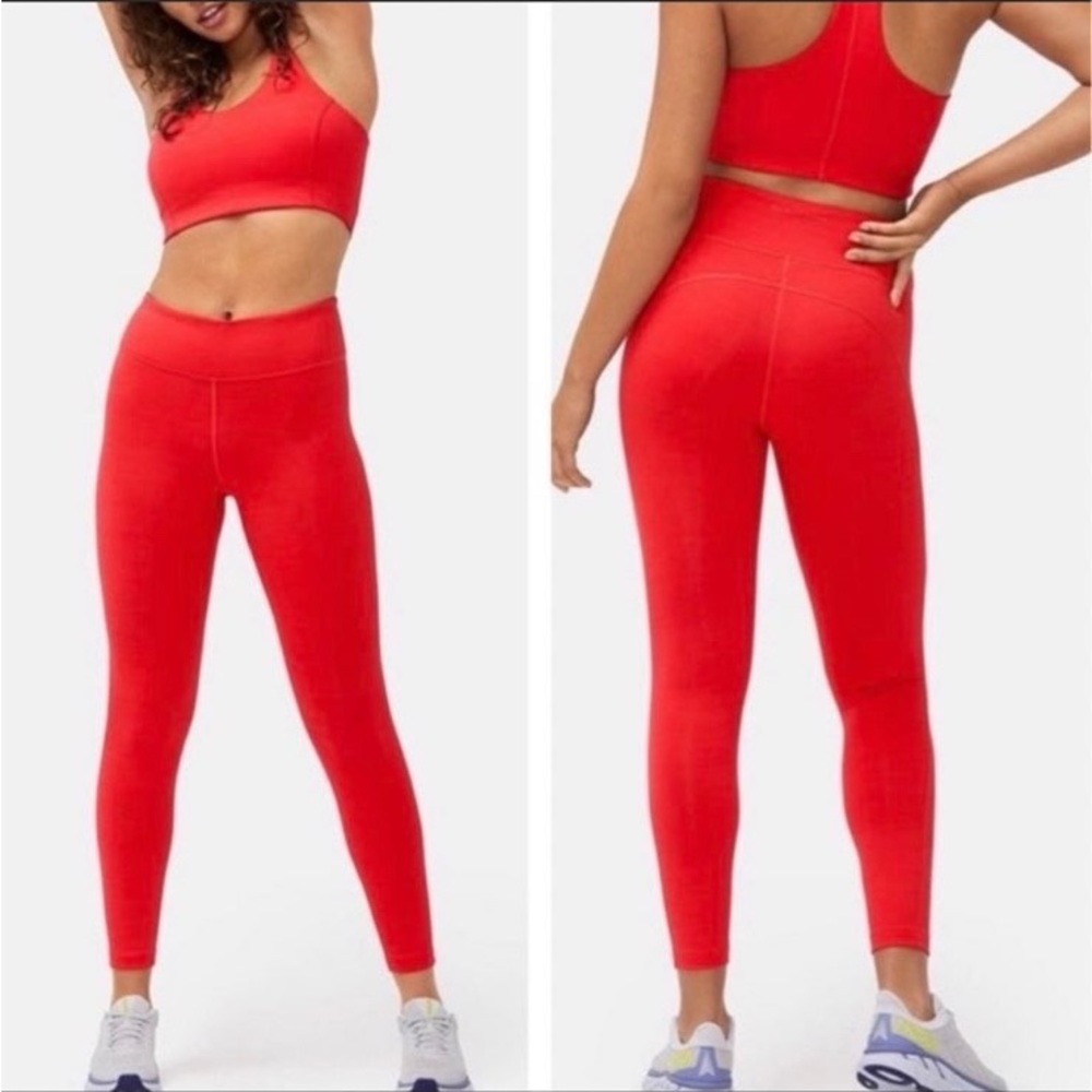 TechSweat 7/8 Flex Top & Leggings in Scarlet